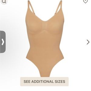 SKIMS BODY SUIT SMALL MEDIUM